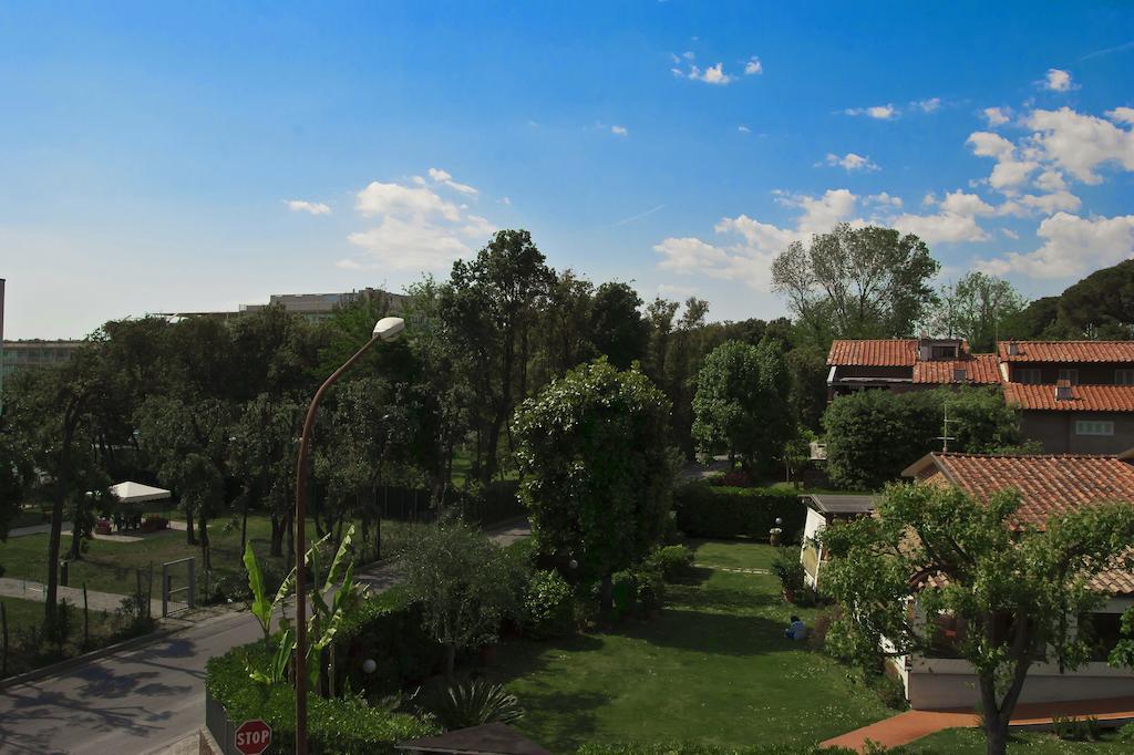 Hotel Versilia Лидо-ди-Камайоре Экстерьер фото
