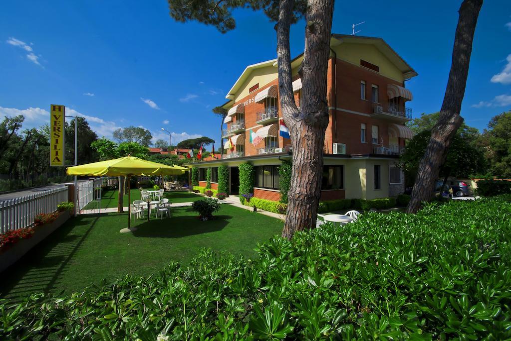 Hotel Versilia Лидо-ди-Камайоре Экстерьер фото